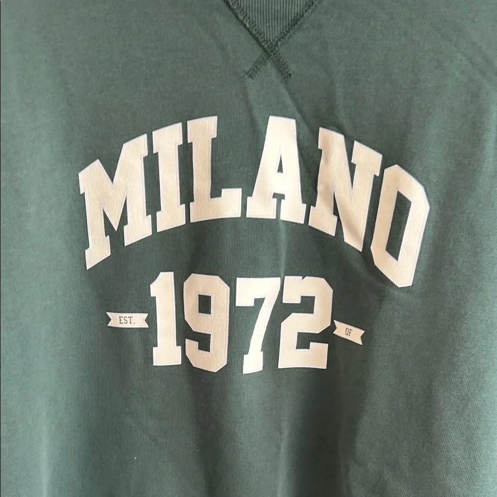 H&M Dark Green Crew Neck Sweater - Picture 2 of 4